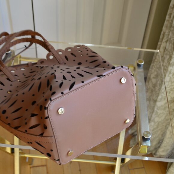 Chico's Chicos Laser Cut Neutral Leather Tote Bags Tan NWT - Picture 7 of 13